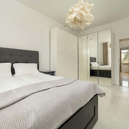 Pawlowa Stylish Apartment With Balcony & Home Office Wroclaw By Noclegi Renters Exterior foto